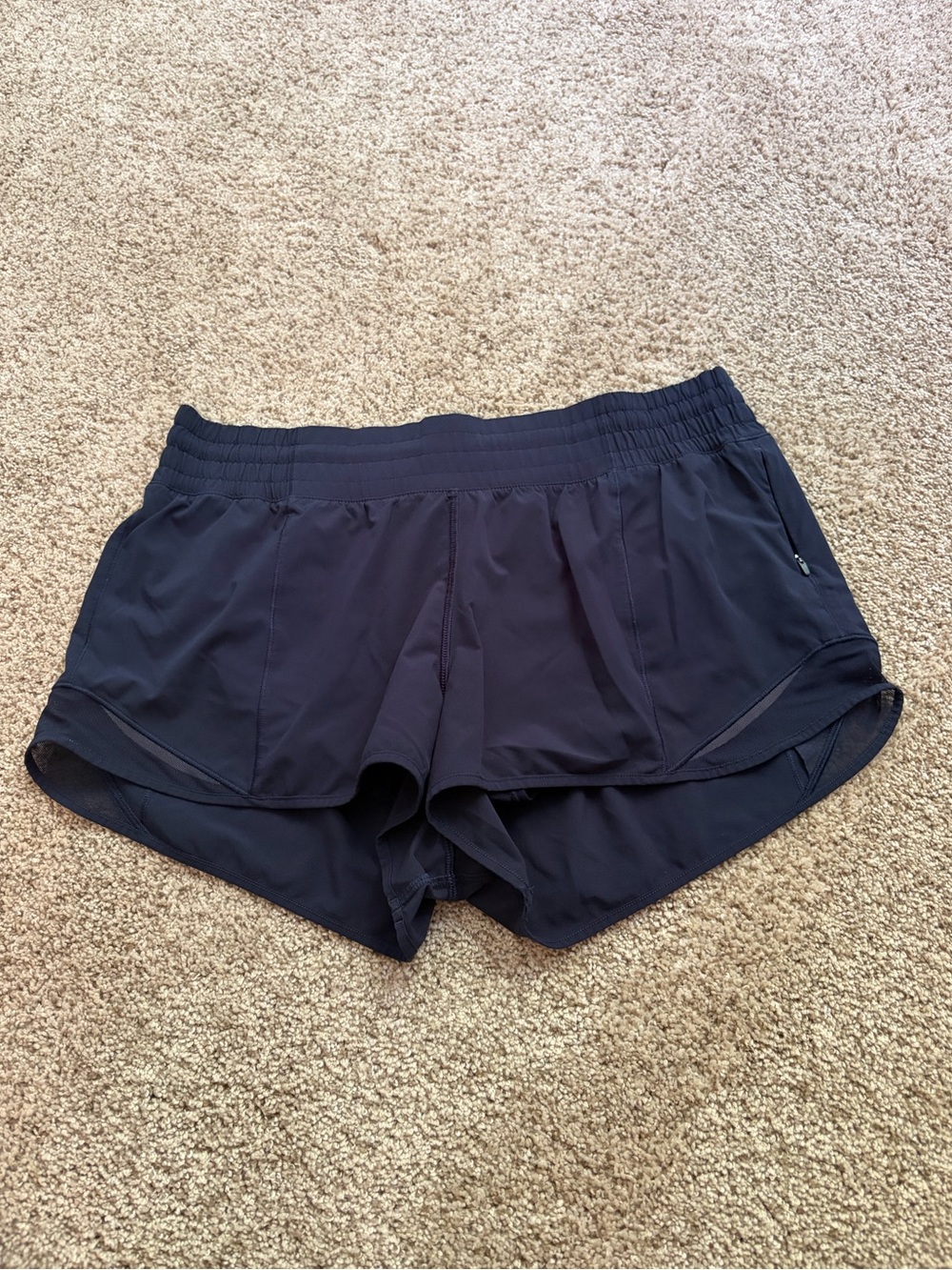 Lululemon Hotty Hot Short High-Rise 2.5"